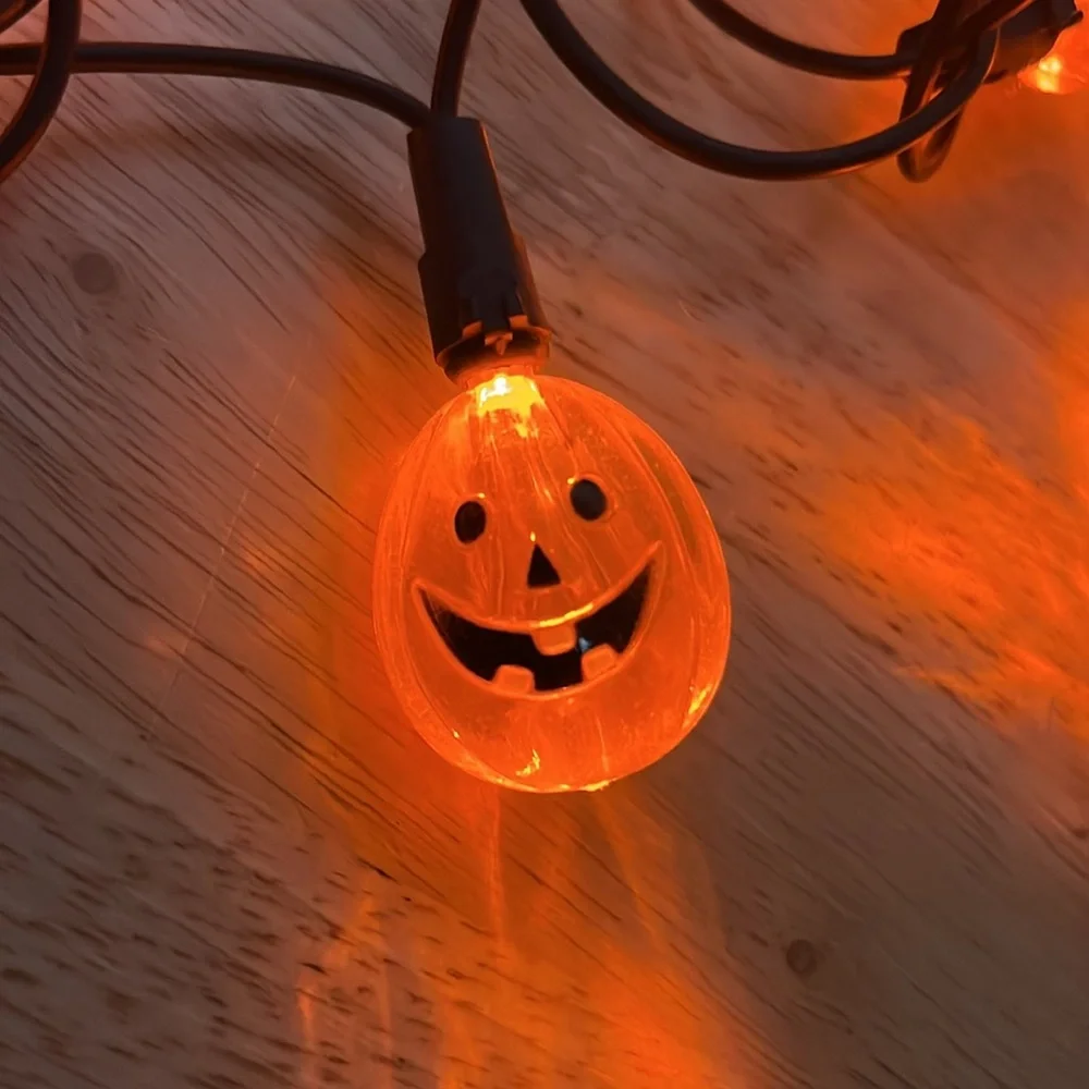 Vtg Halloween Pumpkin Jack-O-Lantern Lights Novelty 20 Light String Blow Mold